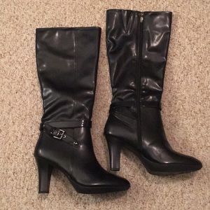 {Bandolino} Black Leather Heeled Boots